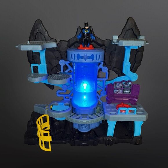 Imaginext DC Super Friends Hall of Justice The Batcave Bat Boat Superman Flash - Picture 2 of 10